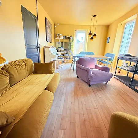 Holiday home L,echappee Belle *
